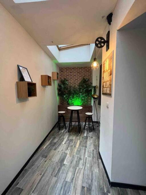 Loft De Courcaille - Balneo - Free Parking - Wifi Apartment Orleans Ngoại thất bức ảnh